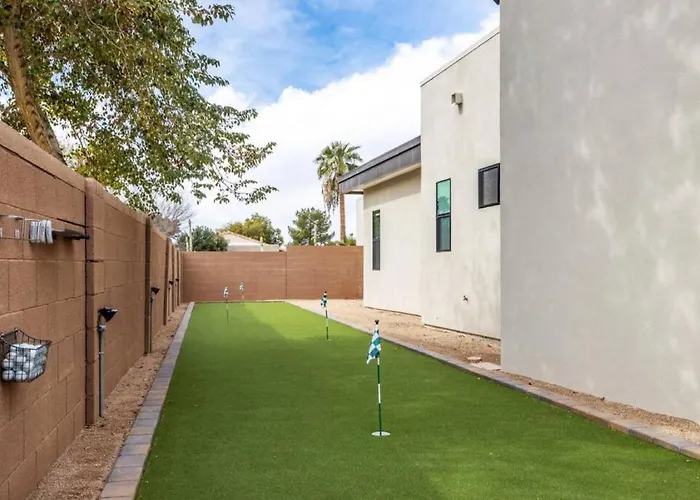 The Laurel Of * Scottsdale